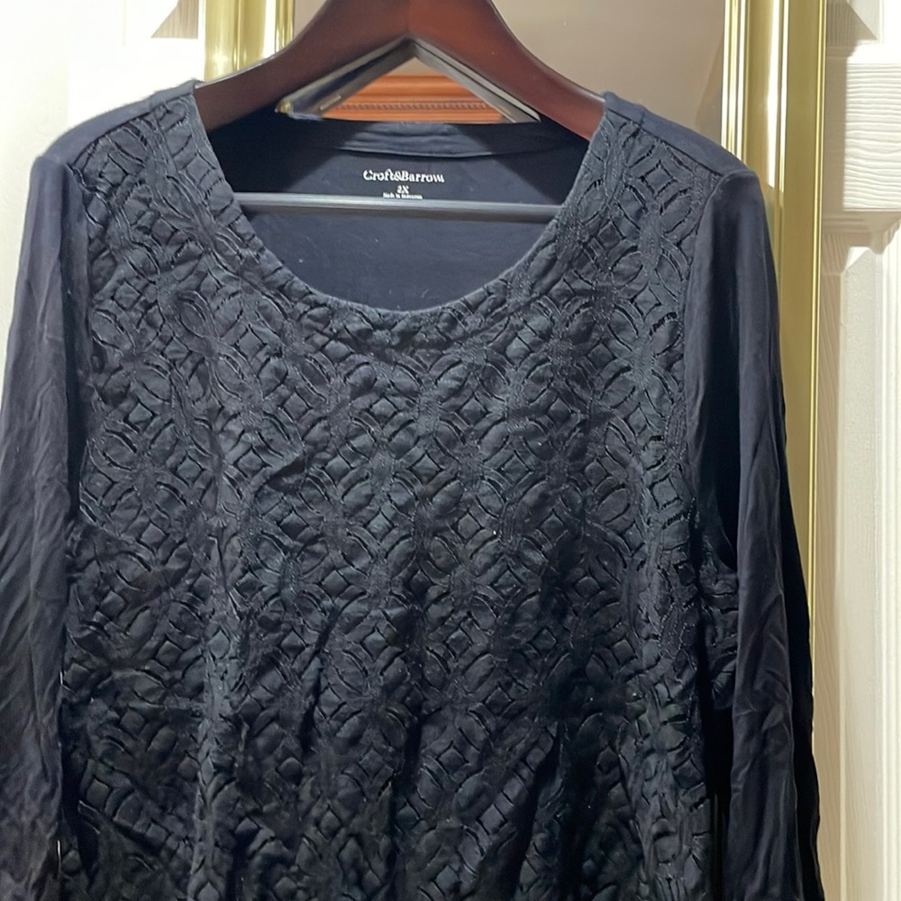 Croft and Barrow detailed long sleeve black T-shirt